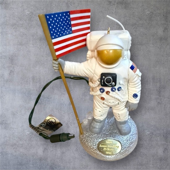 Vintage Neil Armstrong Hallmark Christmas Ornament The Eagle Has Landed - Picture 8 of 8
